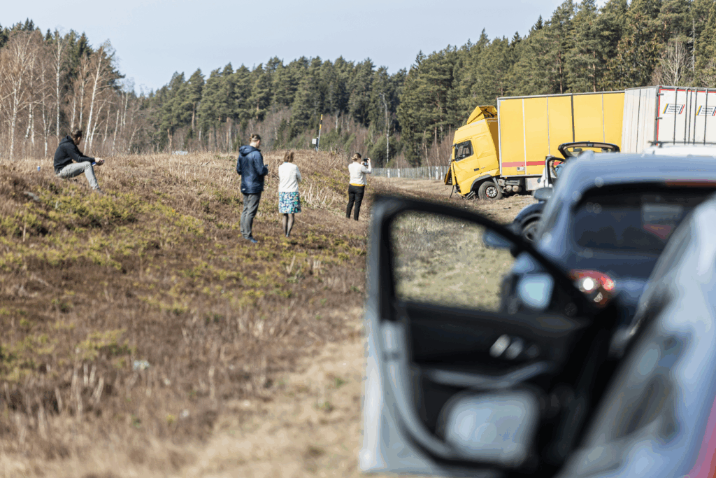 What Are the Police Report Requirements for Semi-Truck Accidents in Tennessee?